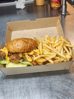 Chiburs Combo (burger + chips)