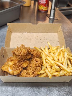 Chicken 3pc + Large Chips + 600ml Drink