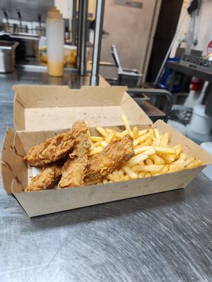 Vege 4pc + Large Chips + 600ml Drink